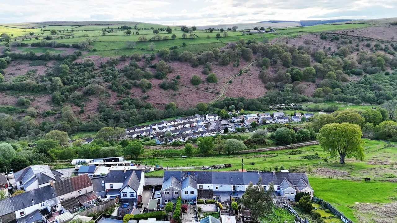 Bedlinog Terrace, Treharris, CF46, photo 25