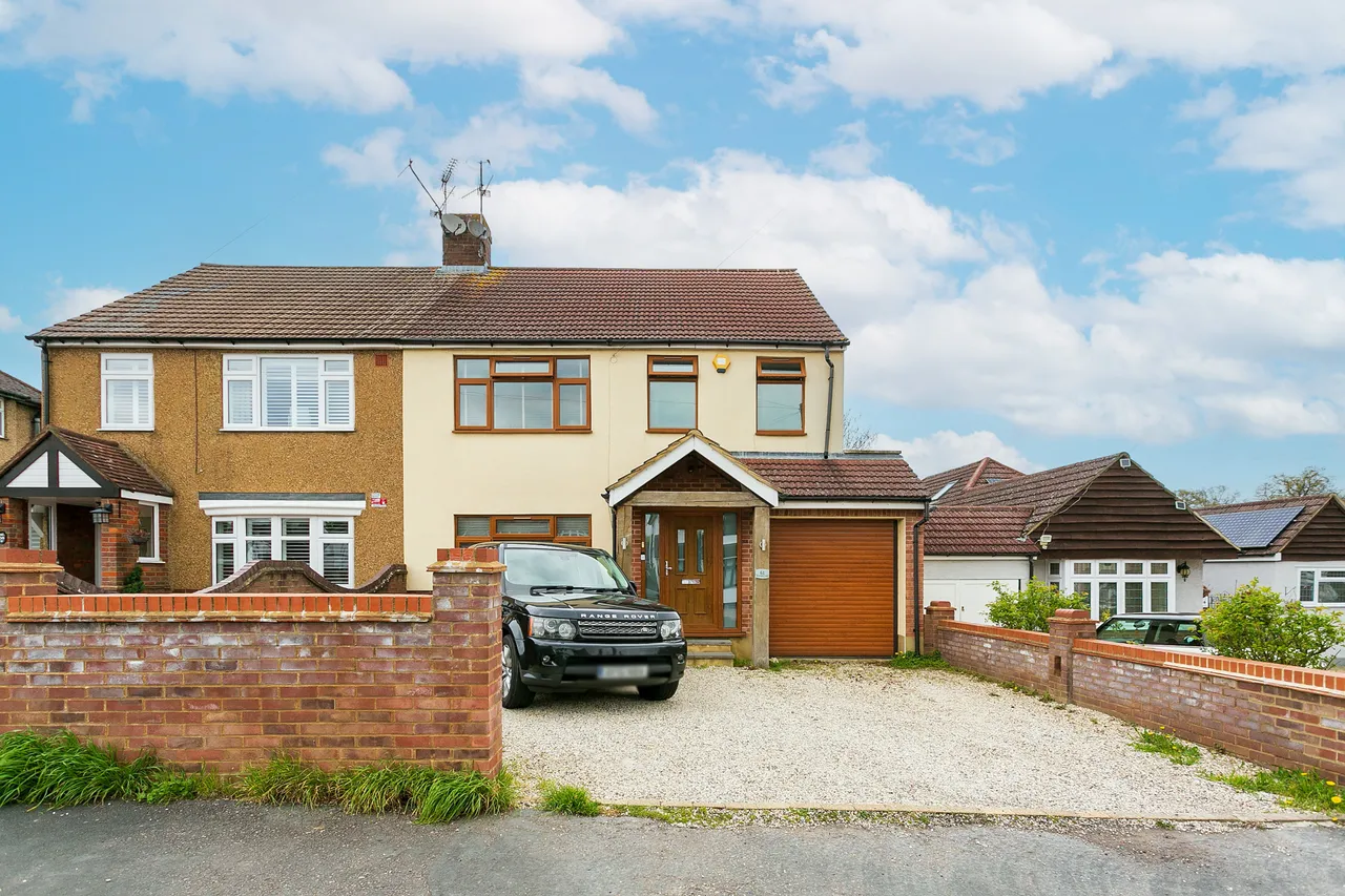 Garston, WD25, photo 33
