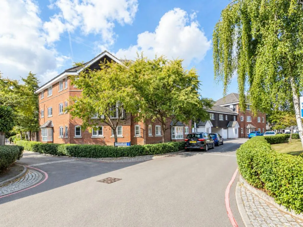 2 bed flat for sale, Wharf Way, Hunton Bridge, WD4