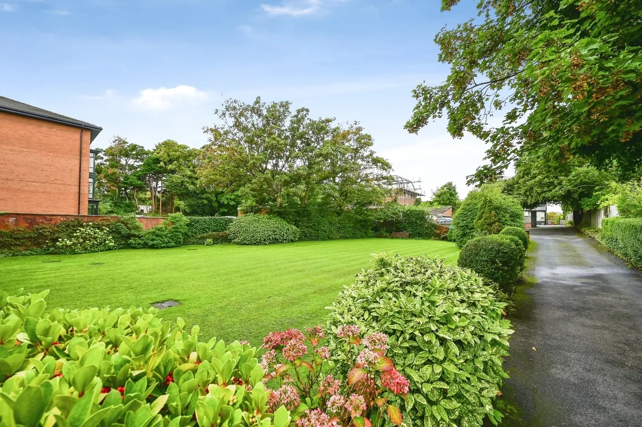 Westcliffe Road, Southport, PR8, photo 13
