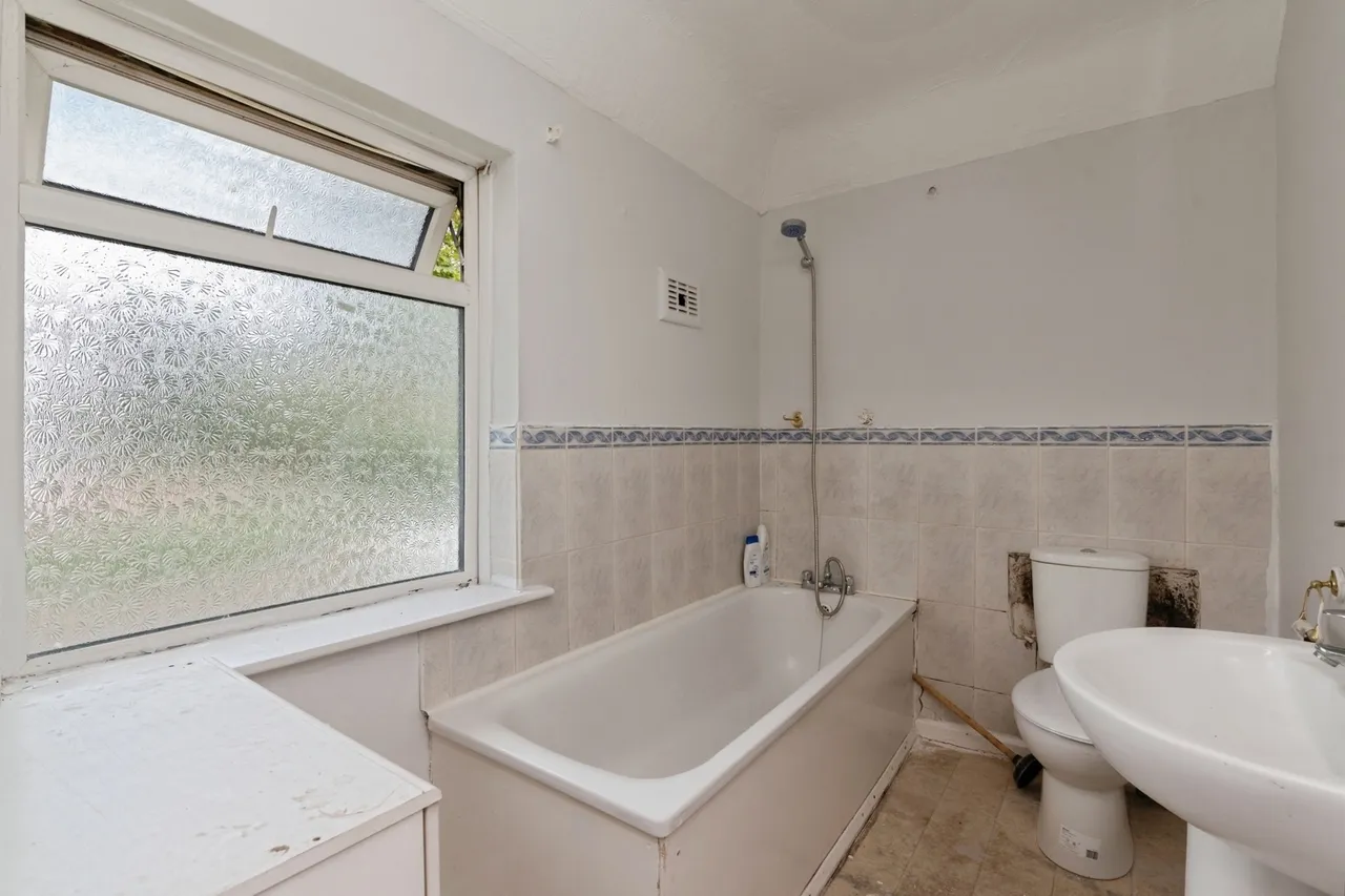 Hillcrest Avenue, Grays, Essex, RM20, photo 15