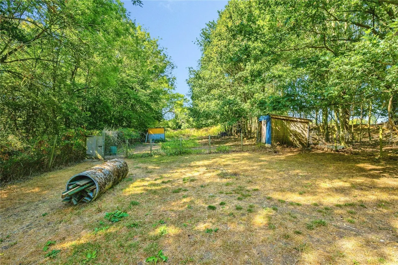 Dunstable Road, Studham, Dunstable, Bedfordshire, LU6, photo 33