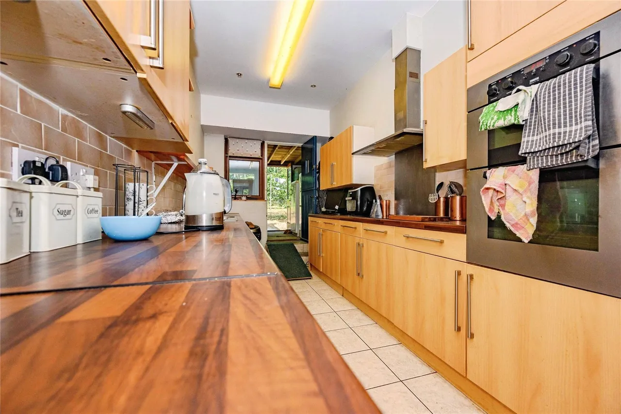 Dunstable Road, Studham, Dunstable, Bedfordshire, LU6, photo 11