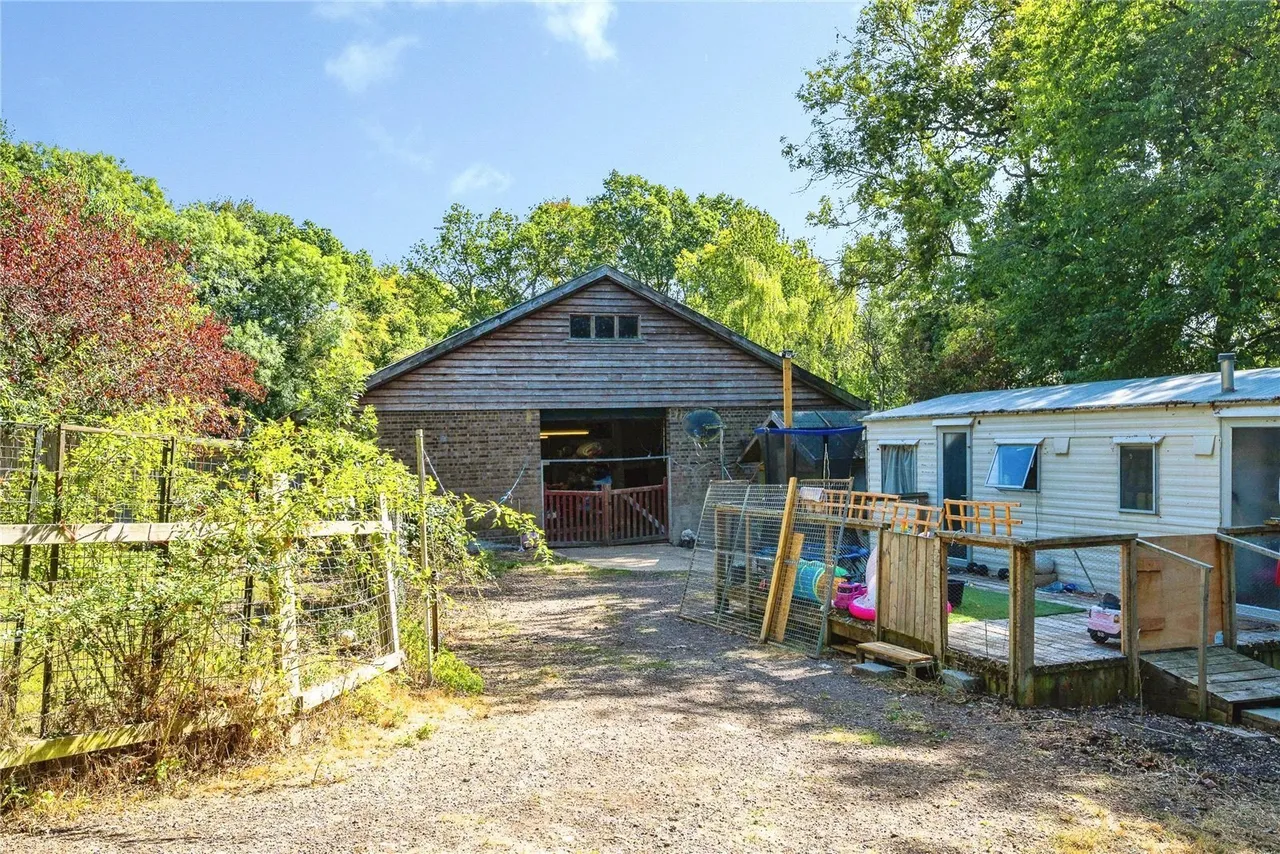 Dunstable Road, Studham, Dunstable, Bedfordshire, LU6, photo 28