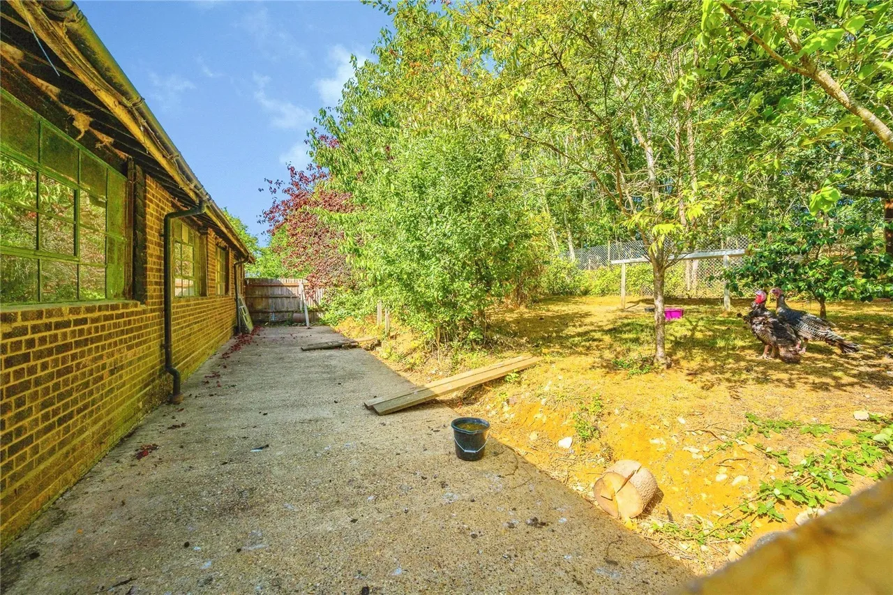 Dunstable Road, Studham, Dunstable, Bedfordshire, LU6, photo 26
