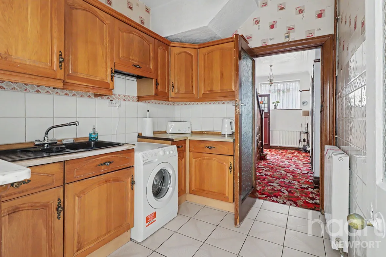 Dewsland Park Road, Newport, NP20, photo 6