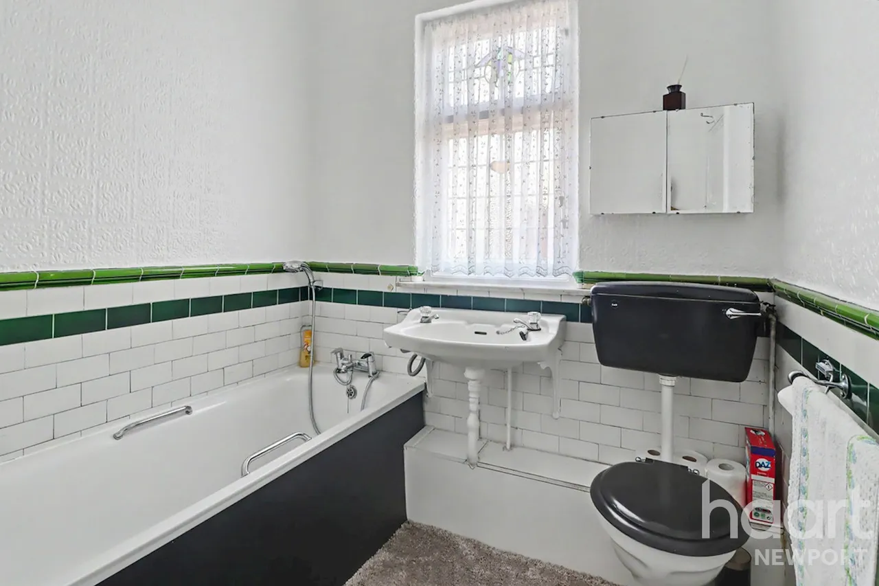 Dewsland Park Road, Newport, NP20, photo 14