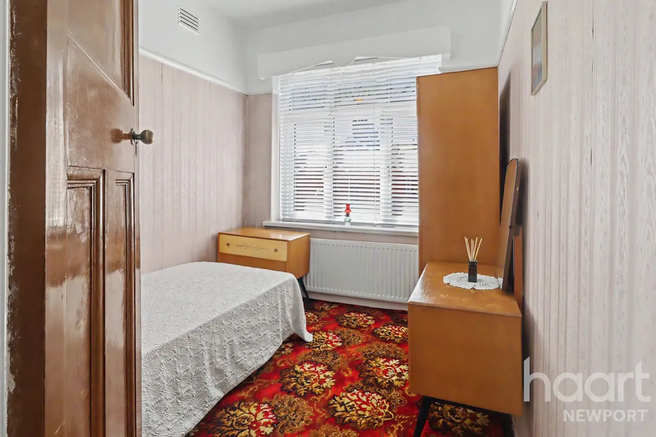Dewsland Park Road, Newport, NP20, photo 13