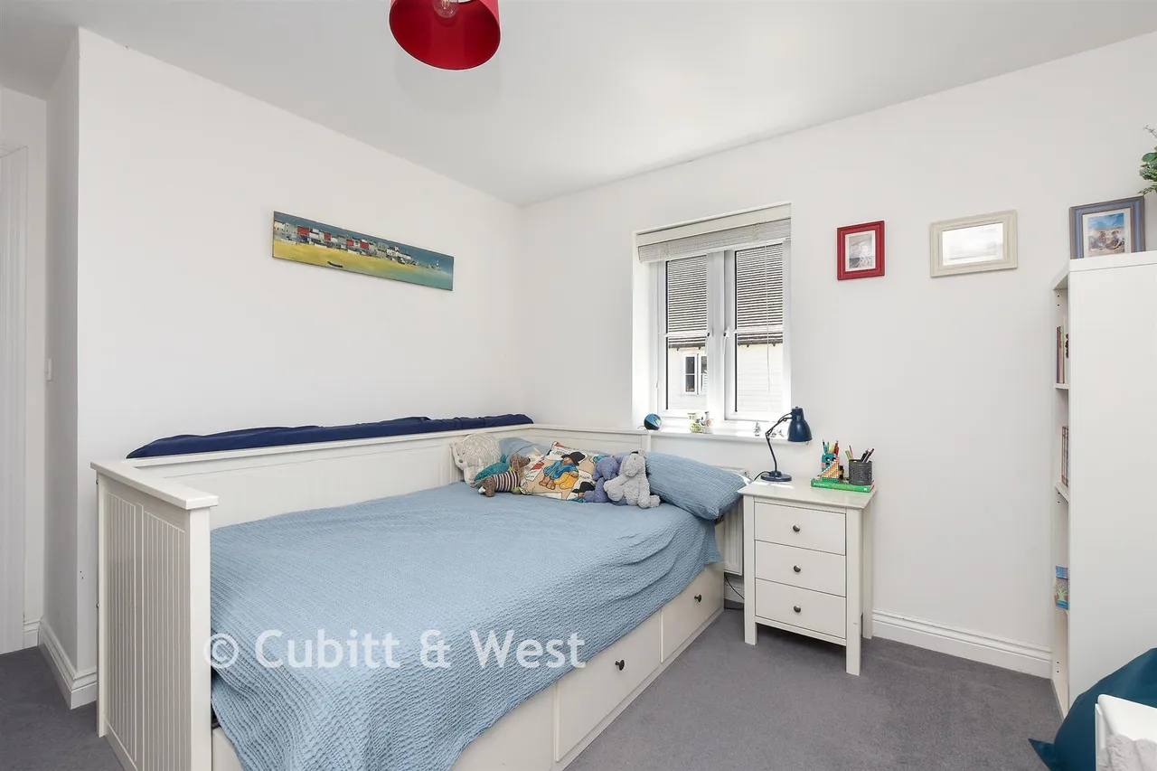 Haine Close, Horley, RH6, photo 14