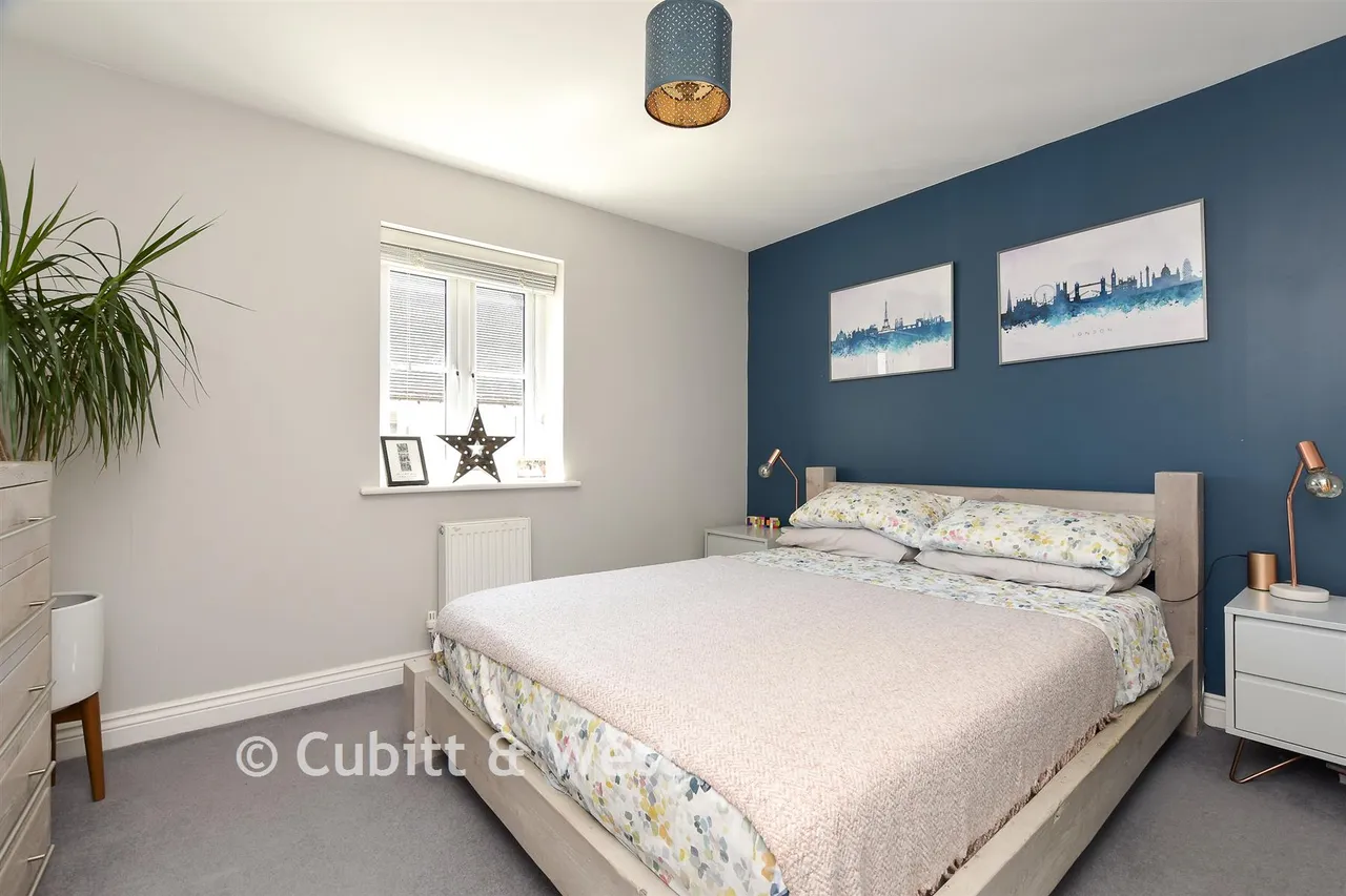 Haine Close, Horley, RH6, photo 10