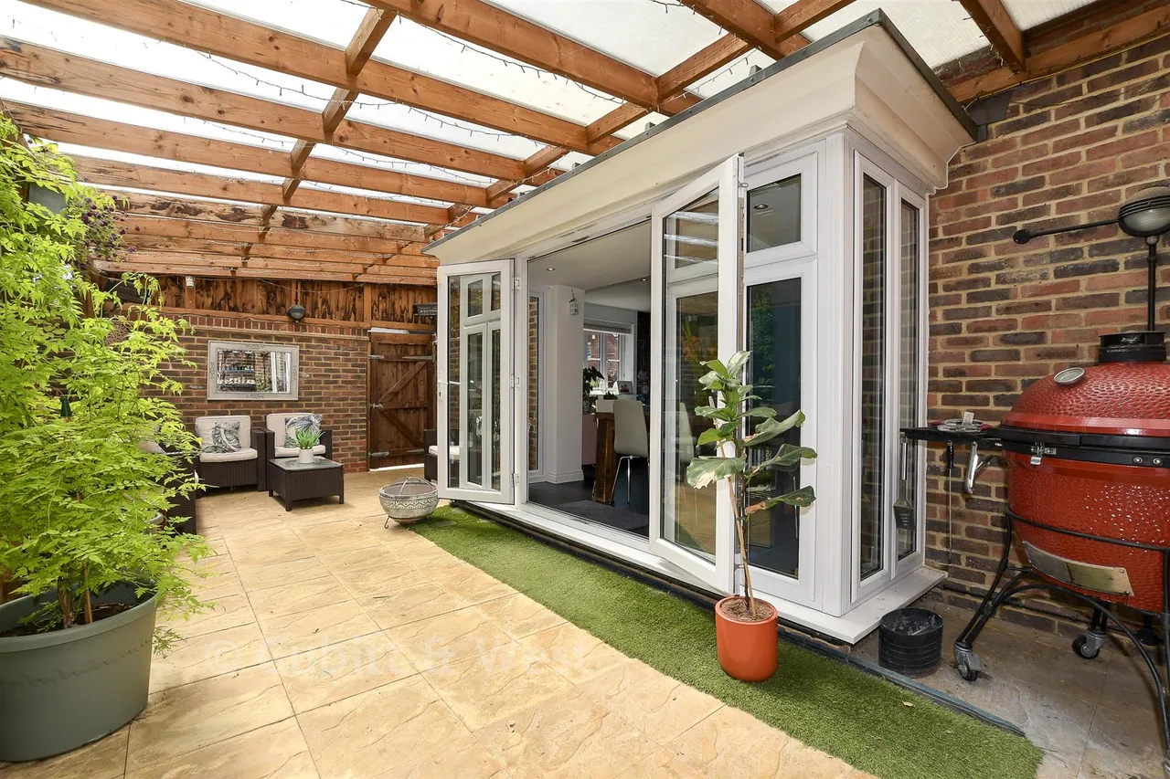Haine Close, Horley, RH6, photo 6