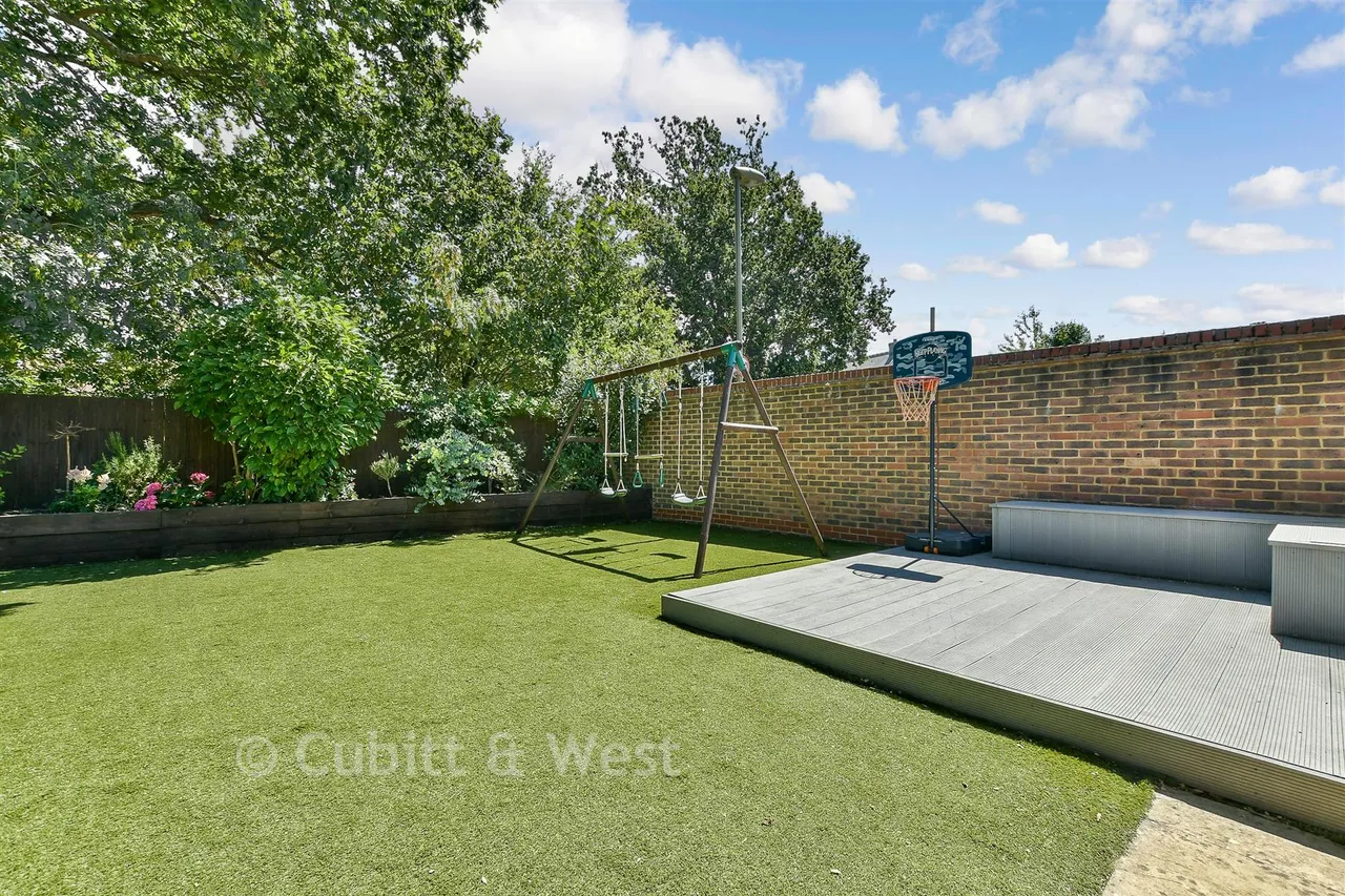 Haine Close, Horley, RH6, photo 17