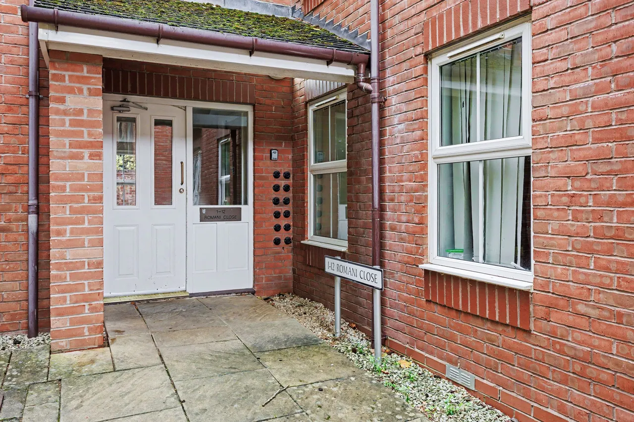 Romani Close, Warwick, CV34, photo 8