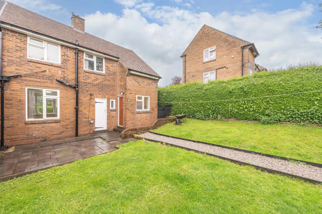 Sandene Avenue, Huddersfield, photo 6