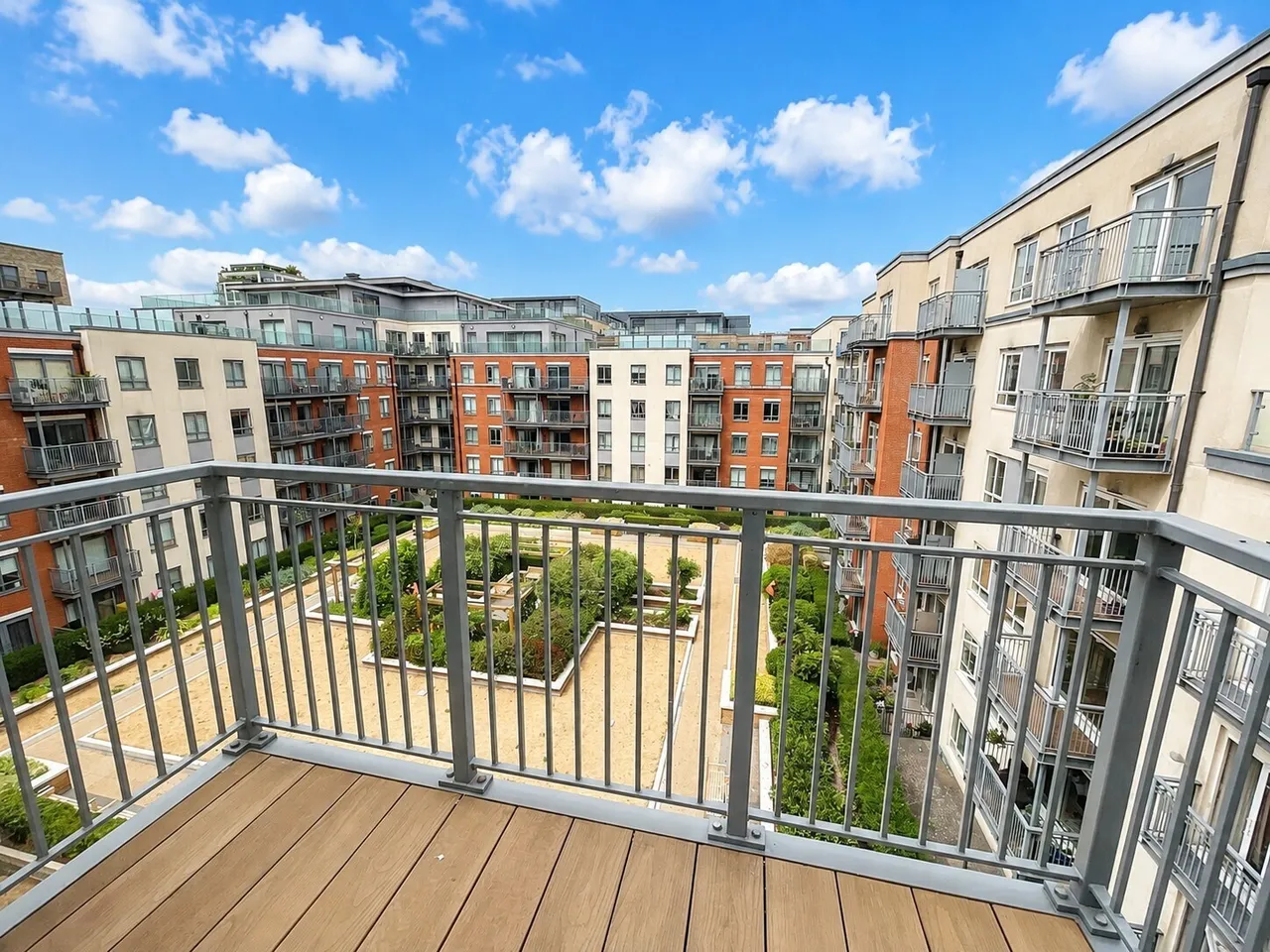 Ensign House, NW9, photo 9