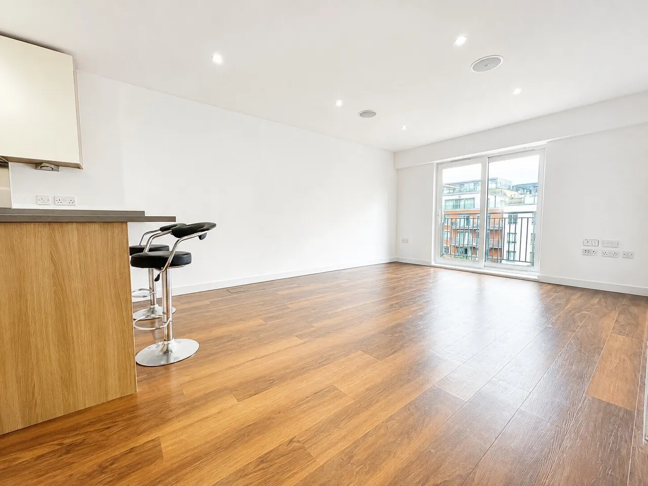 Ensign House, NW9, photo 2