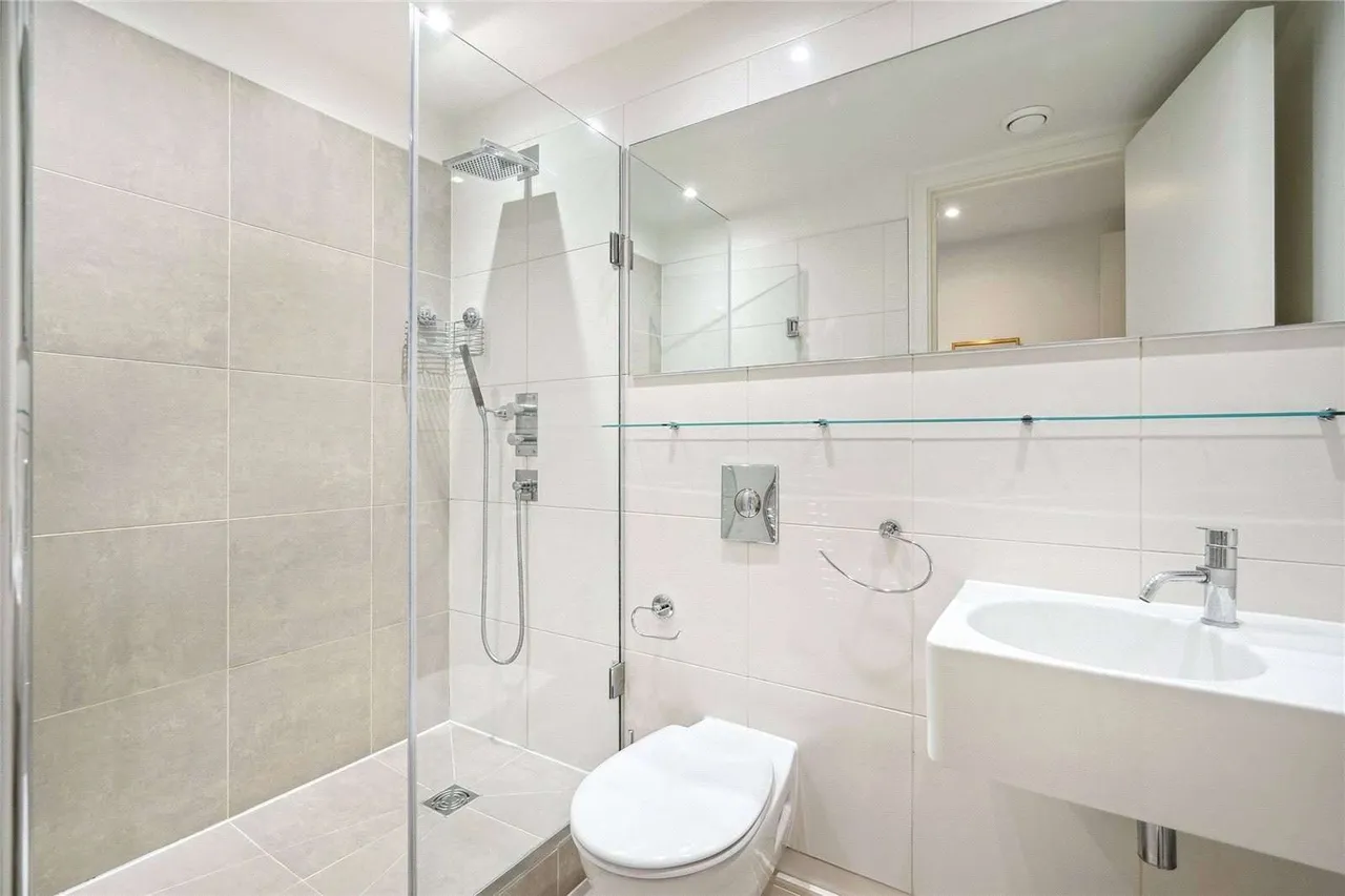 Eastfields Avenue, London, SW18 1JX, photo 6