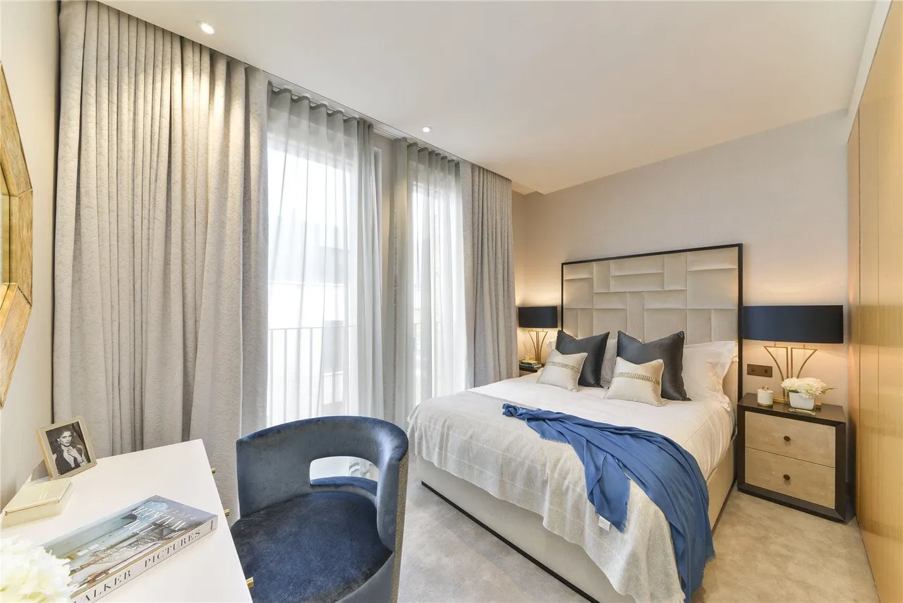 One Kensington Gardens, Kensington Road, Kensington, London, W8 5NX, photo 3