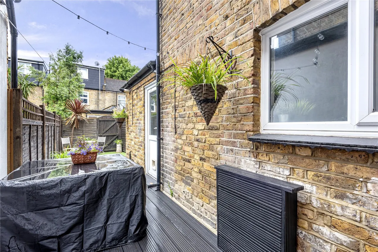 Victor Road, Teddington, TW11 8SR, photo 12