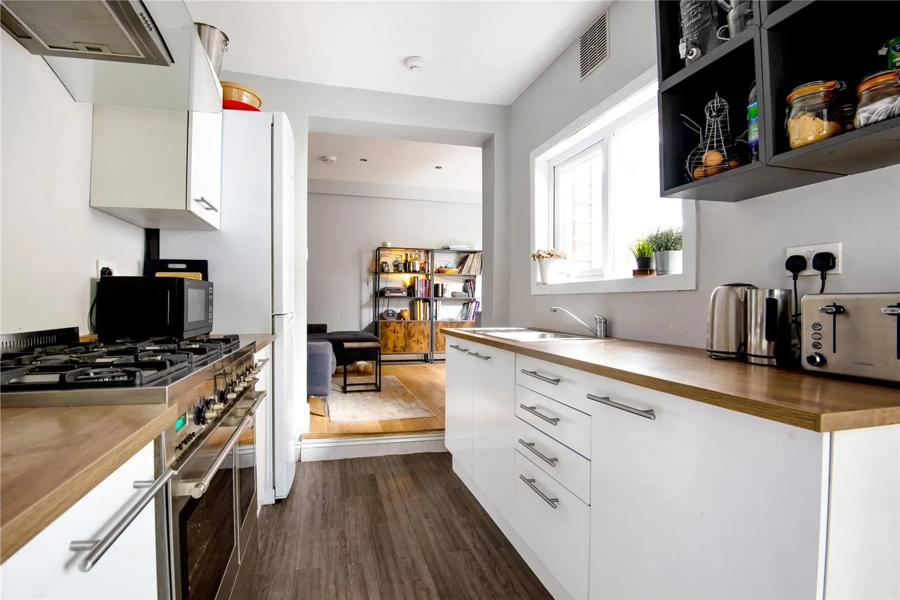 Victor Road, Teddington, TW11 8SR, photo 6
