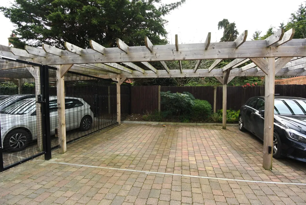 35a Woodthorpe Road, Ashford, London, TW15 2AZ, photo 15