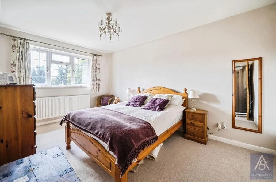 Queen Catherine Road, Steeple Claydon, MK18, photo 8