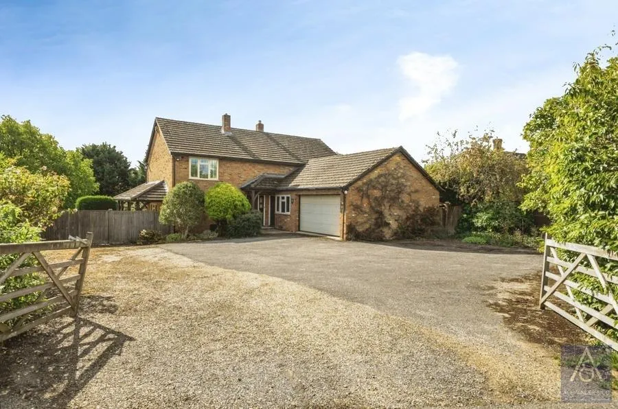 Queen Catherine Road, Steeple Claydon, MK18, photo 20
