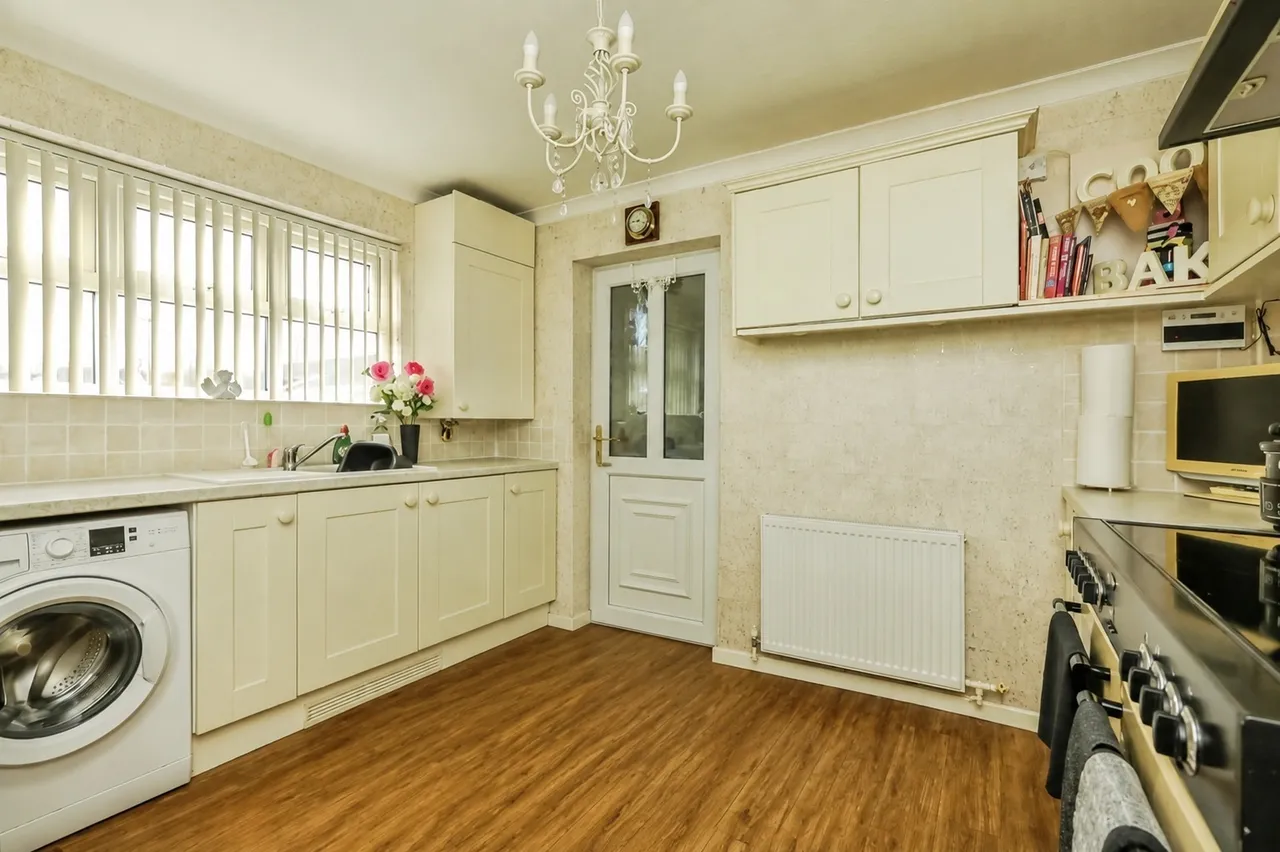 Blackthorn Close, Scunthorpe, photo 2