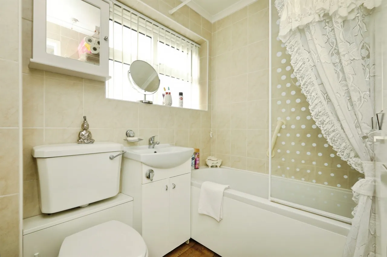 Blackthorn Close, Scunthorpe, photo 7