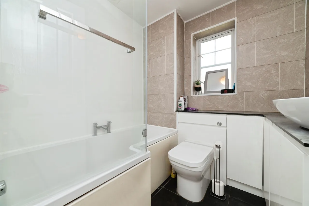 St. Marys Close, Hessle, photo 11
