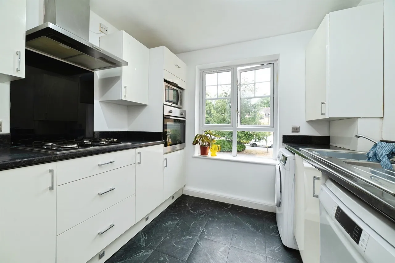 St. Marys Close, Hessle, photo 2