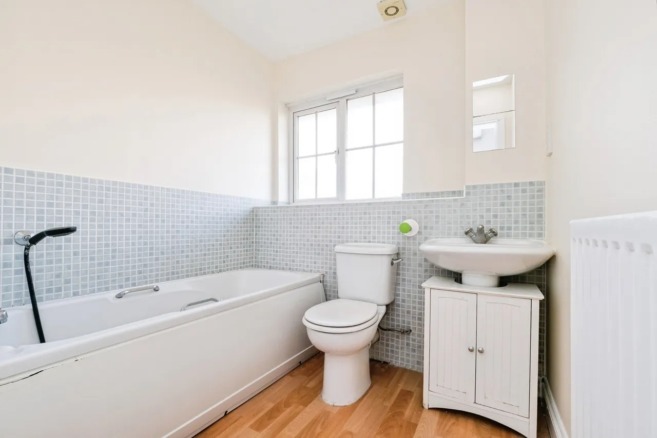Parnell Close, Chafford Hundred, Grays, Essex, RM16, photo 9