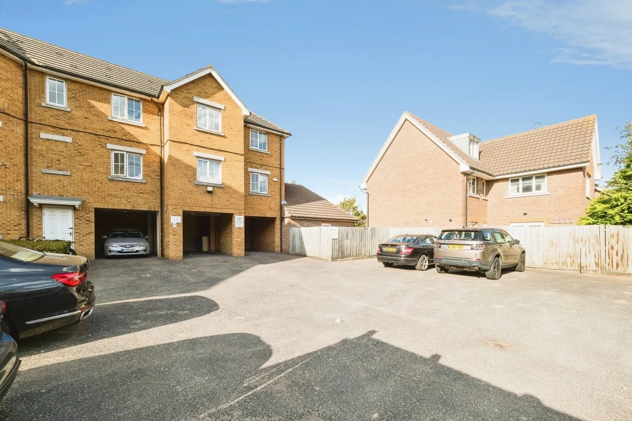 Parnell Close, Chafford Hundred, Grays, Essex, RM16, photo 10