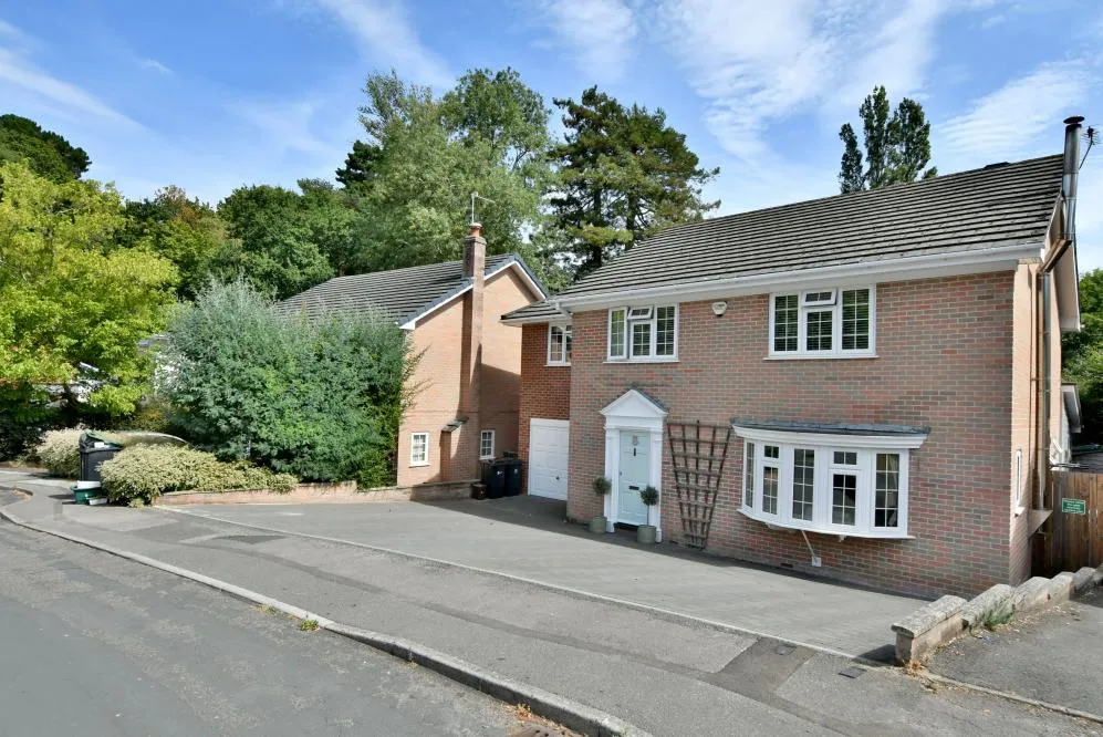 5 bed property for sale, Poplar Close, Wimborne, BH21