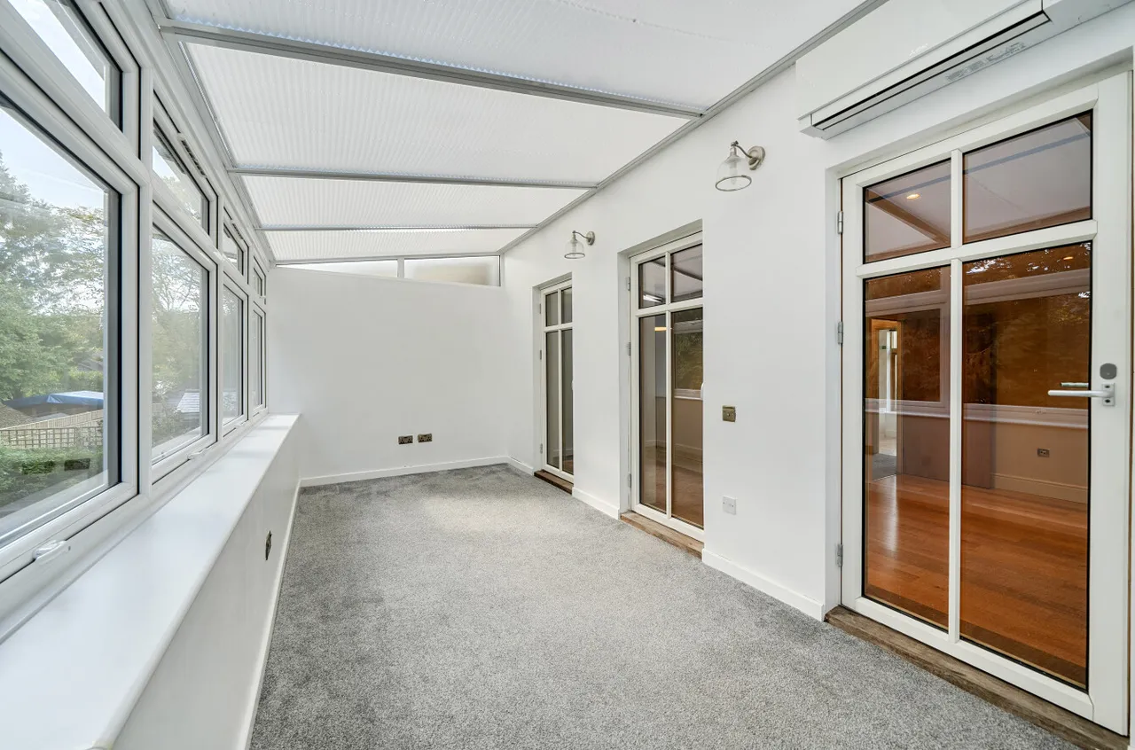 Thistledown Close, Winchester, SO22, photo 4
