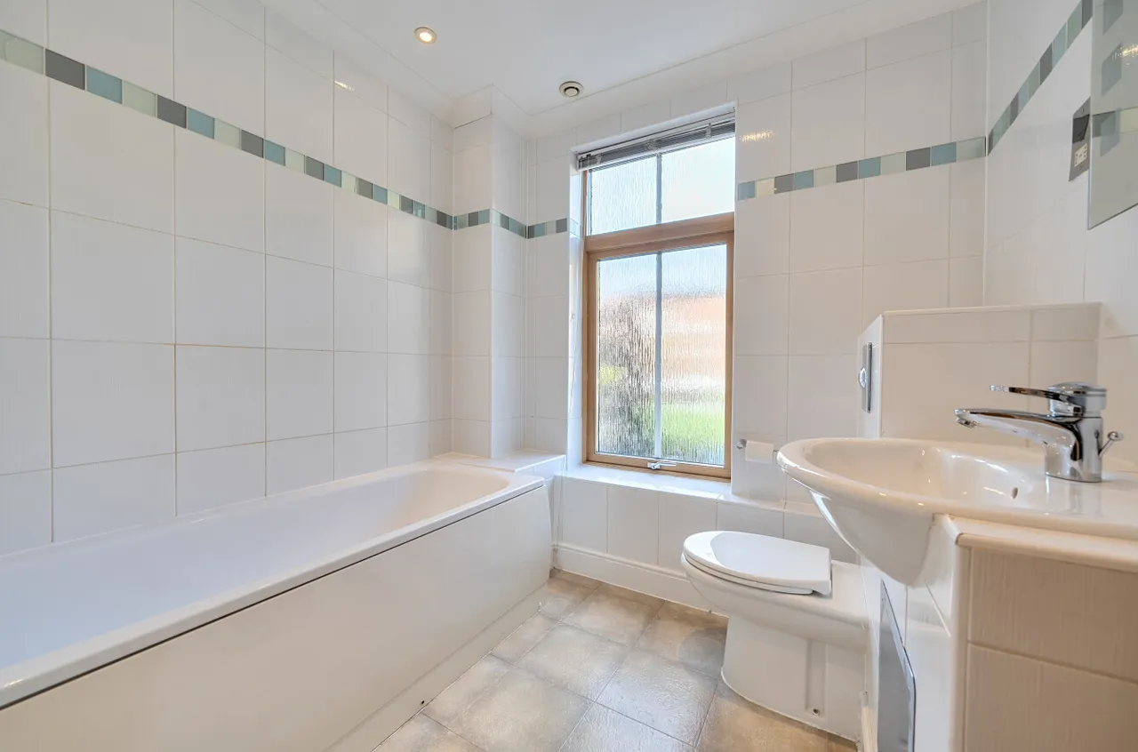 Thistledown Close, Winchester, SO22, photo 6