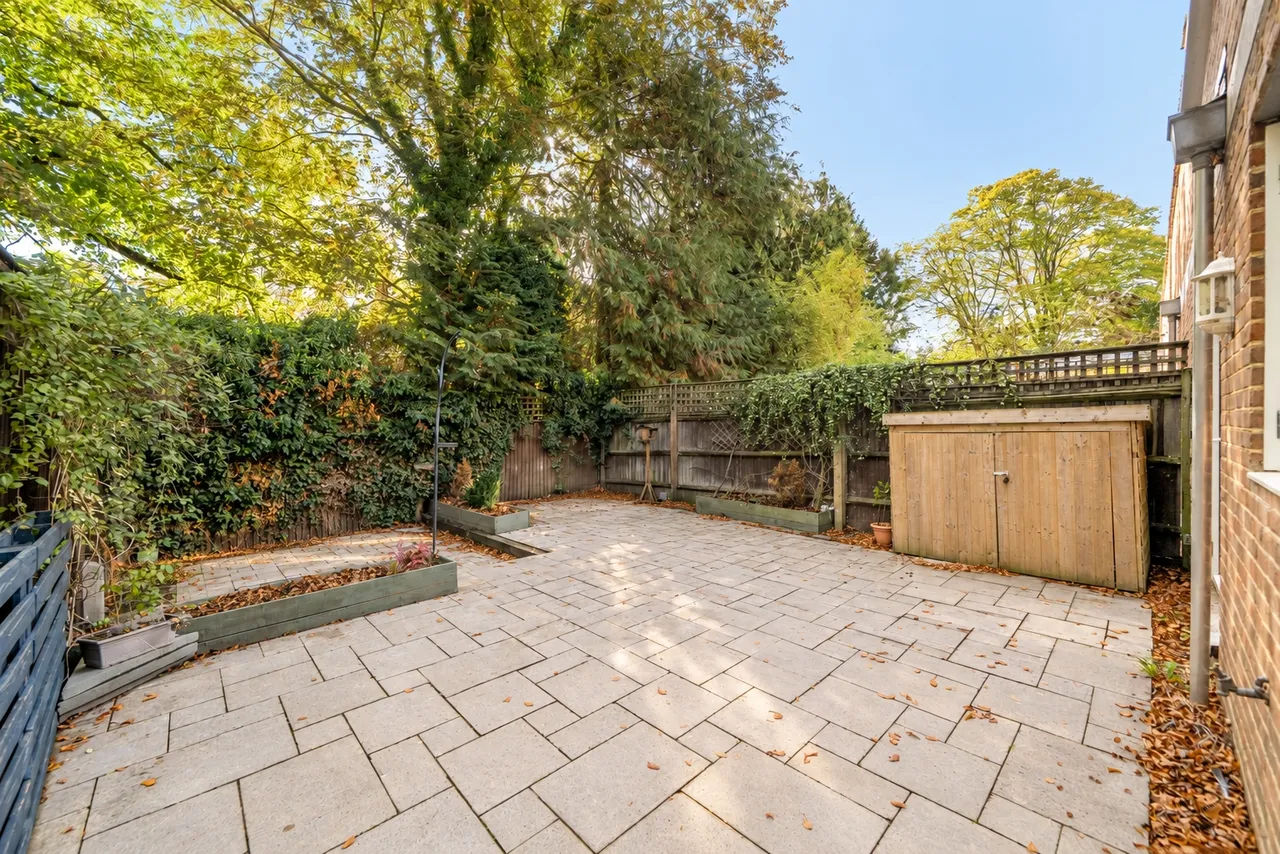 Thistledown Close, Winchester, SO22, photo 10