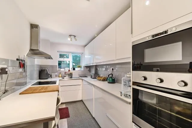 Hendon Lane, London, N3, photo 4