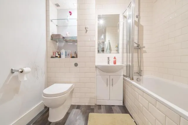 Hendon Lane, London, N3, photo 8