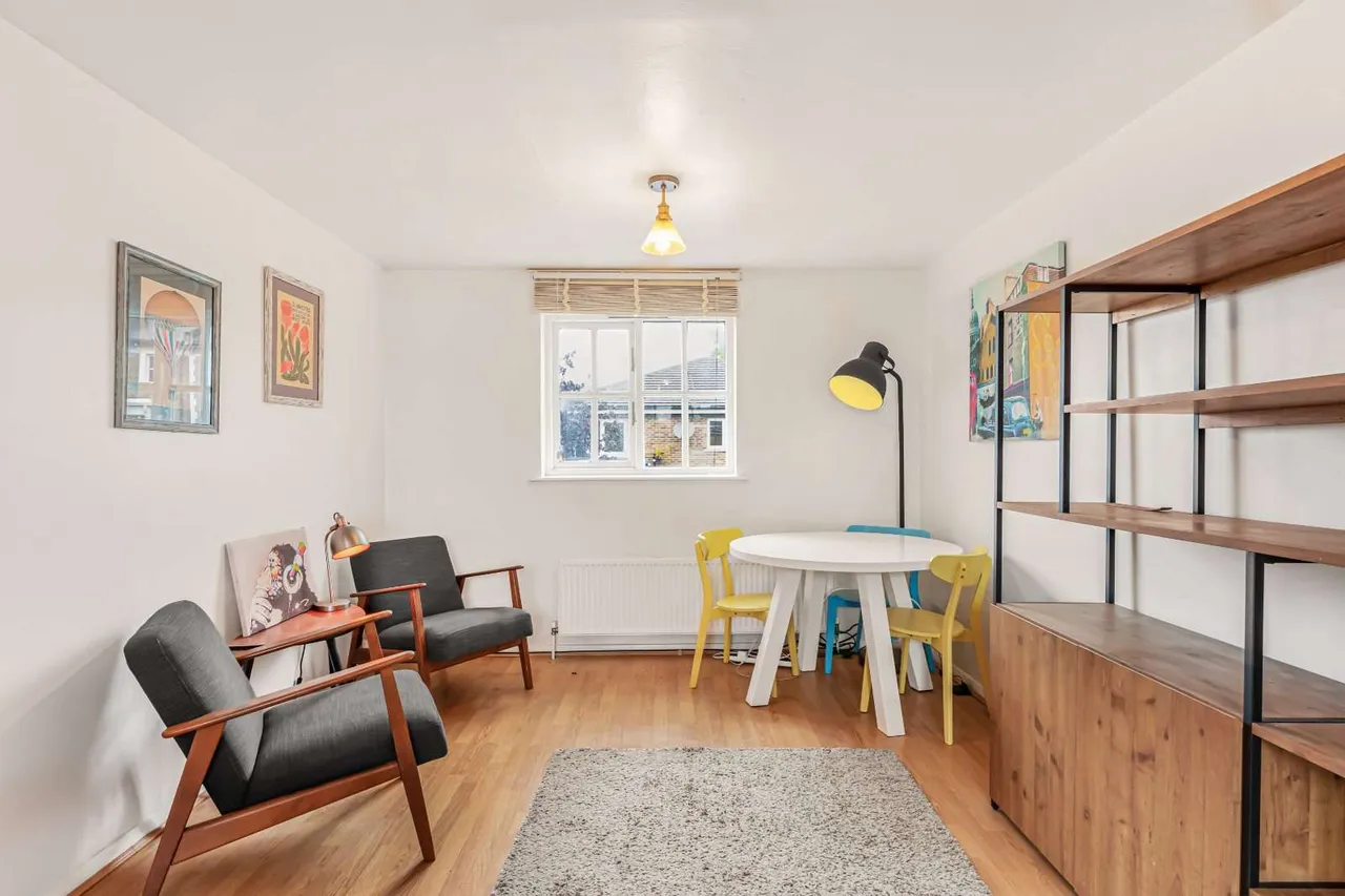 2 bed flat to rent — Speldhurst Road, London, E9 7EH