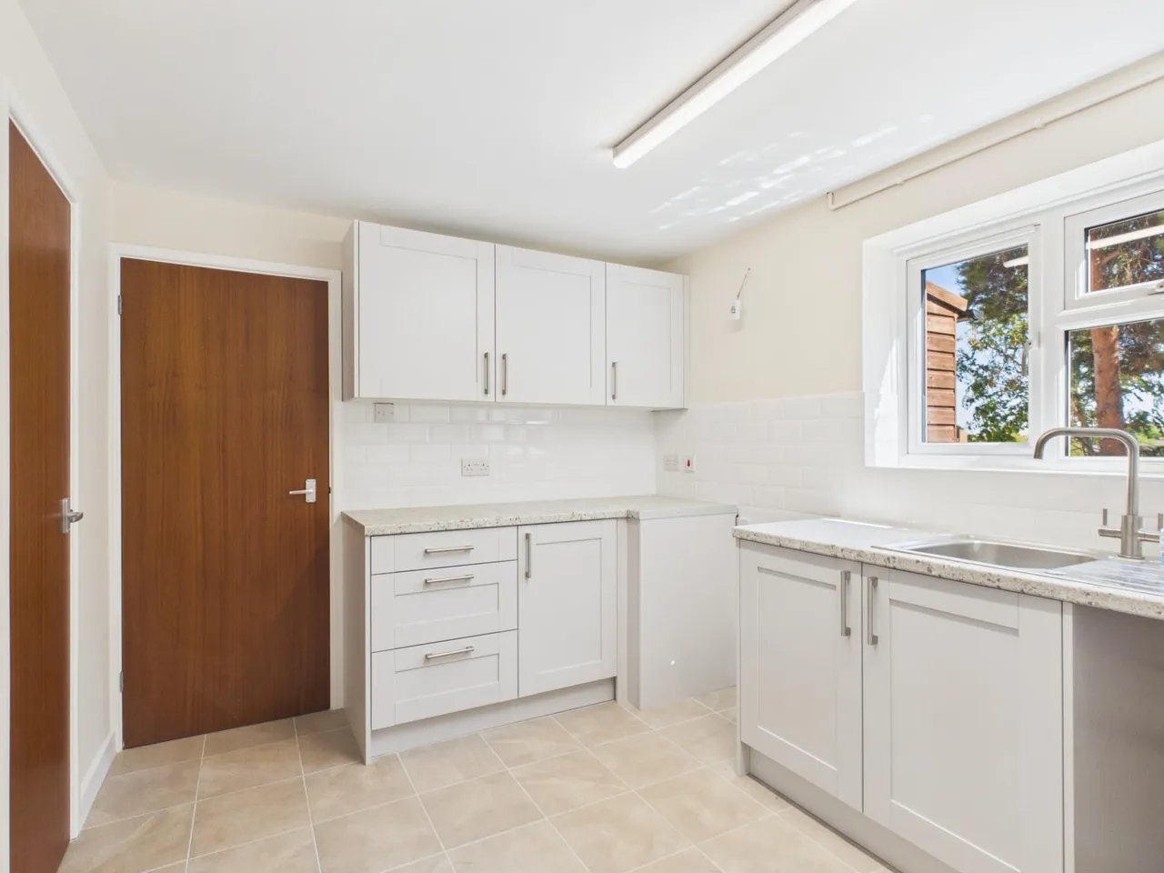 Brockley Close, Tilehurst, RG30, photo 3