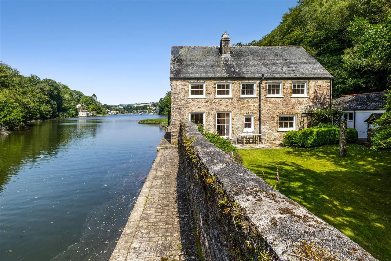 Lerryn, PL22, photo 4