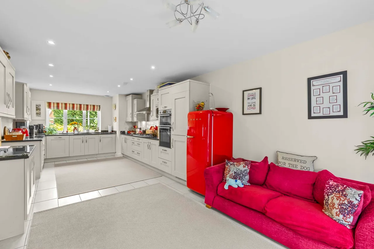 Willow Chase, Hazlemere, HP15, photo 9
