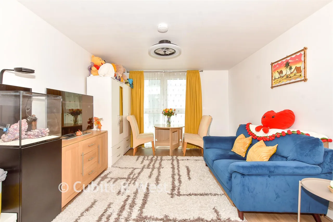 Fratton Way, Southsea, PO4, photo 4