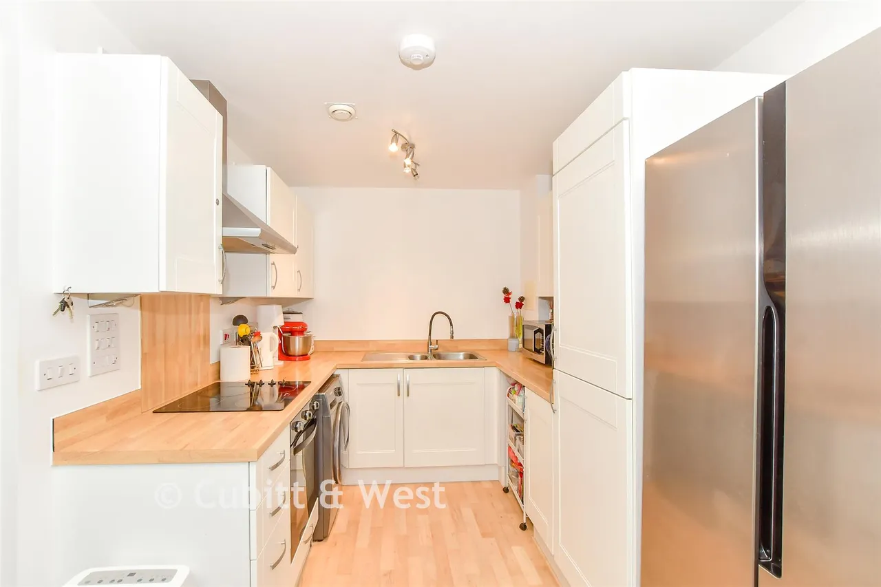 Fratton Way, Southsea, PO4, photo 3
