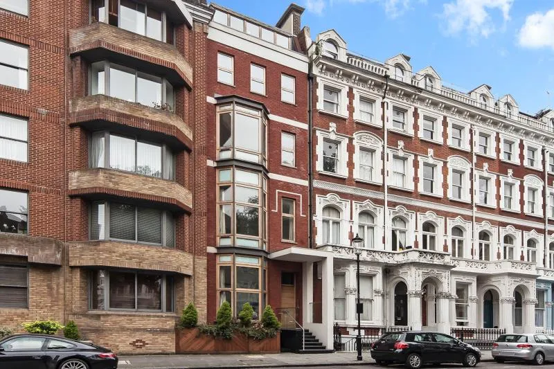 3 bed flat to rent — Emperors Gate, South Kensington, London, SW7