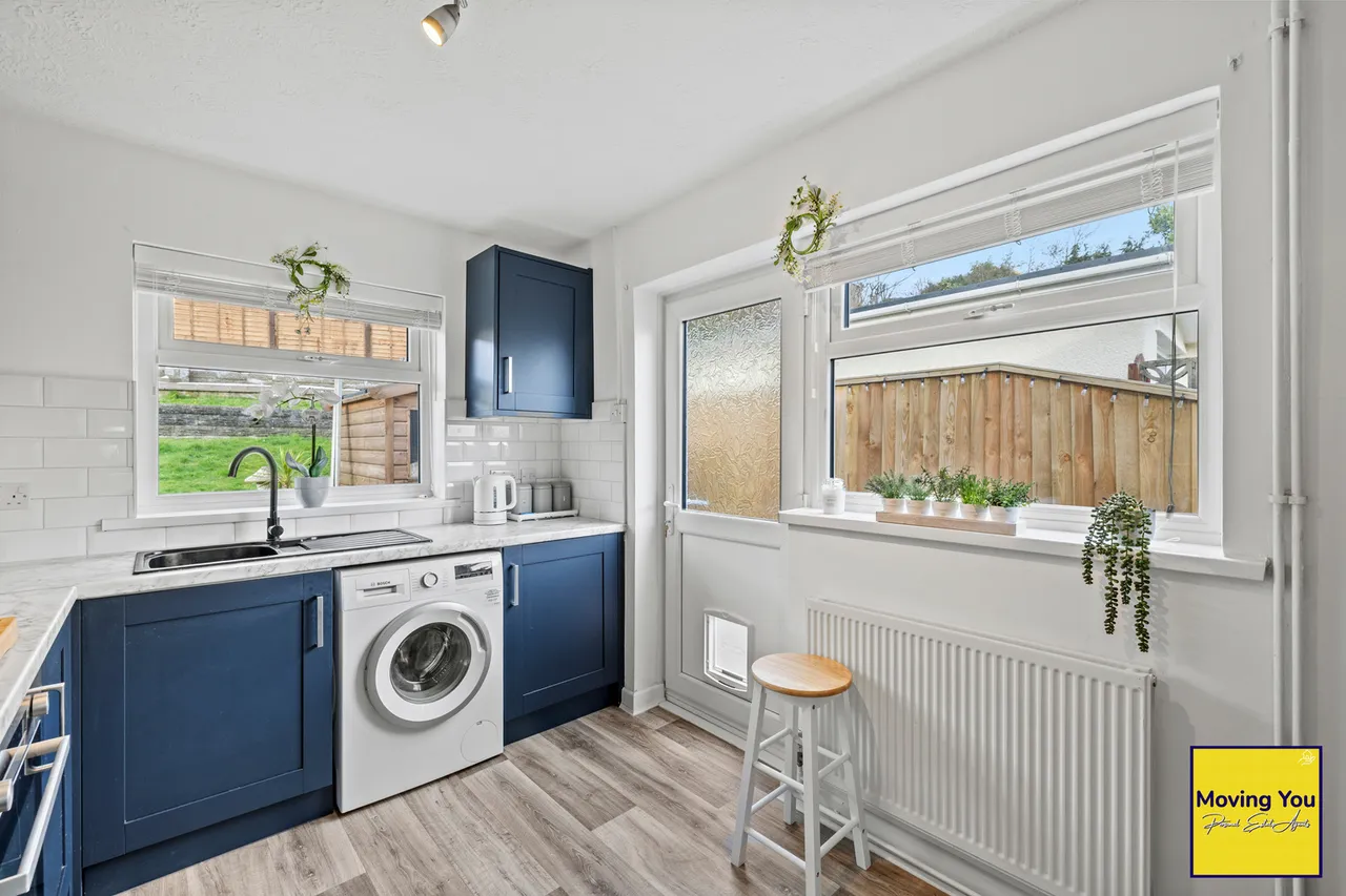 The Hannants, Neath, SA10 7DE, photo 5