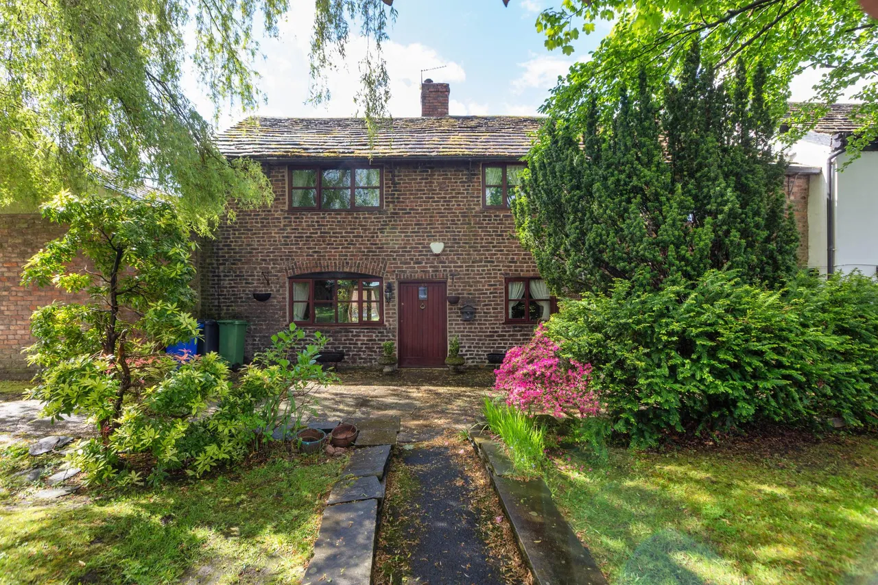 3 bed house for sale, Newmarket Road, Ashton-under-lyne, OL7
