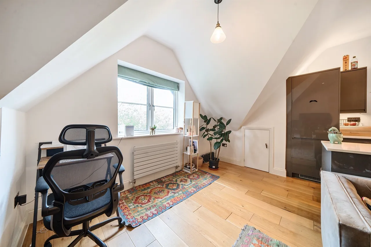 Creffield Road, London, photo 5