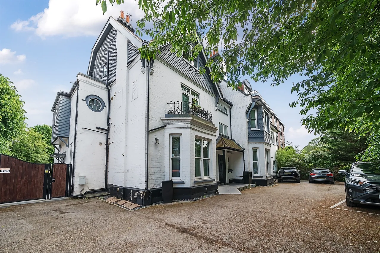 1 bed flat for sale — Creffield Road, London